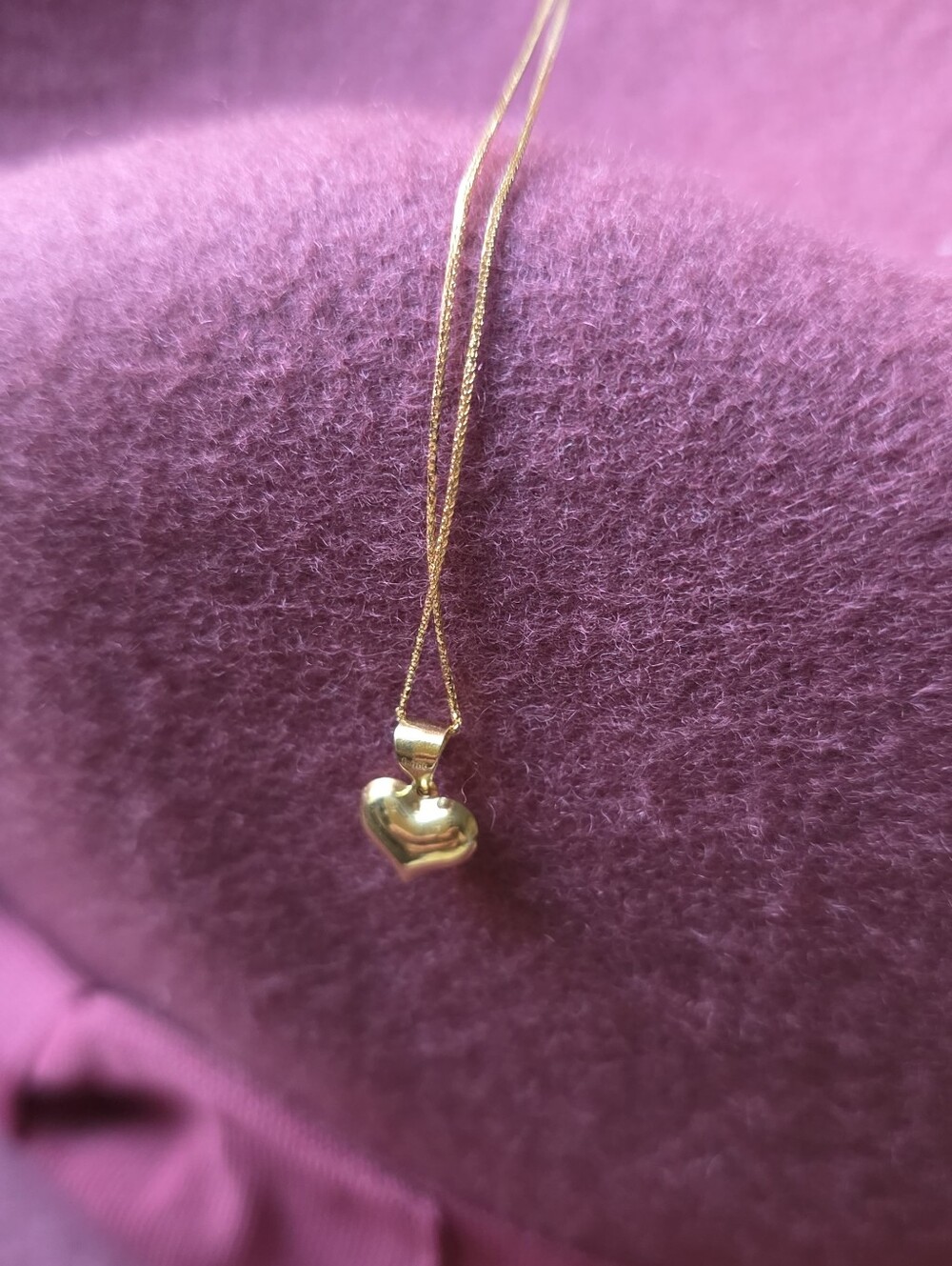 18k gold heart necklace